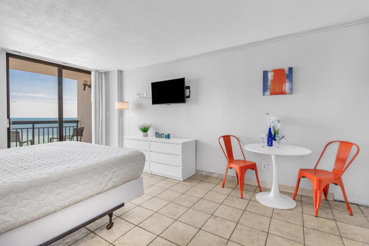 Beachfront Romantic Escape W Perfect View 1212 Appartement